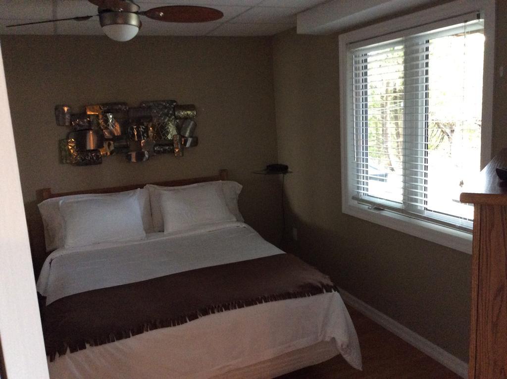 N' This On The Bay -Vacation Suite Wiarton Esterno foto