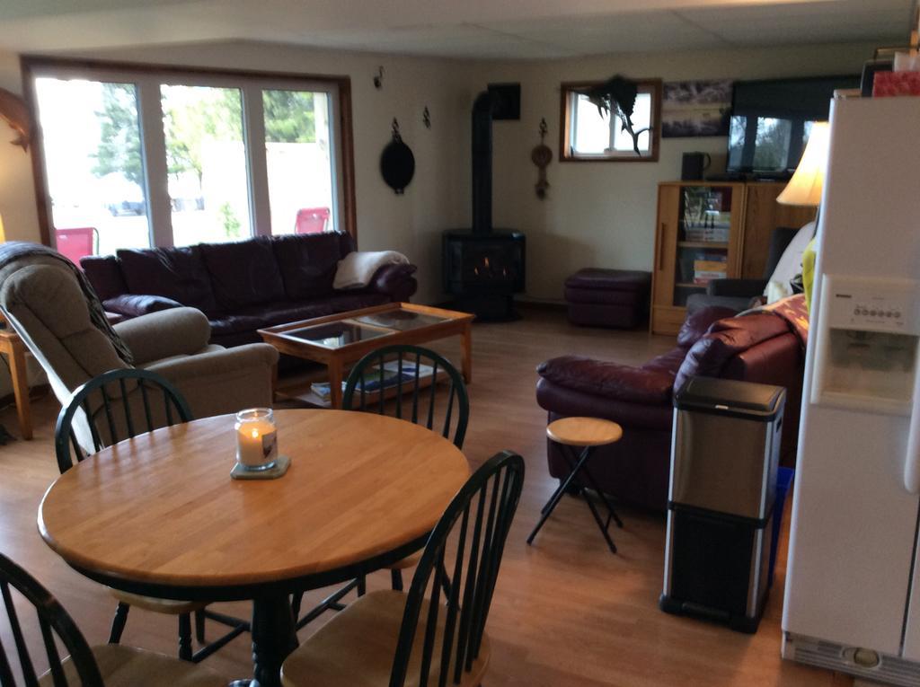 N' This On The Bay -Vacation Suite Wiarton Esterno foto