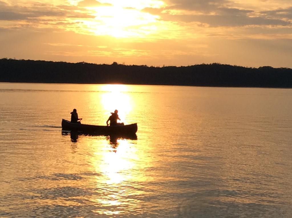 N' This On The Bay -Vacation Suite Wiarton Esterno foto