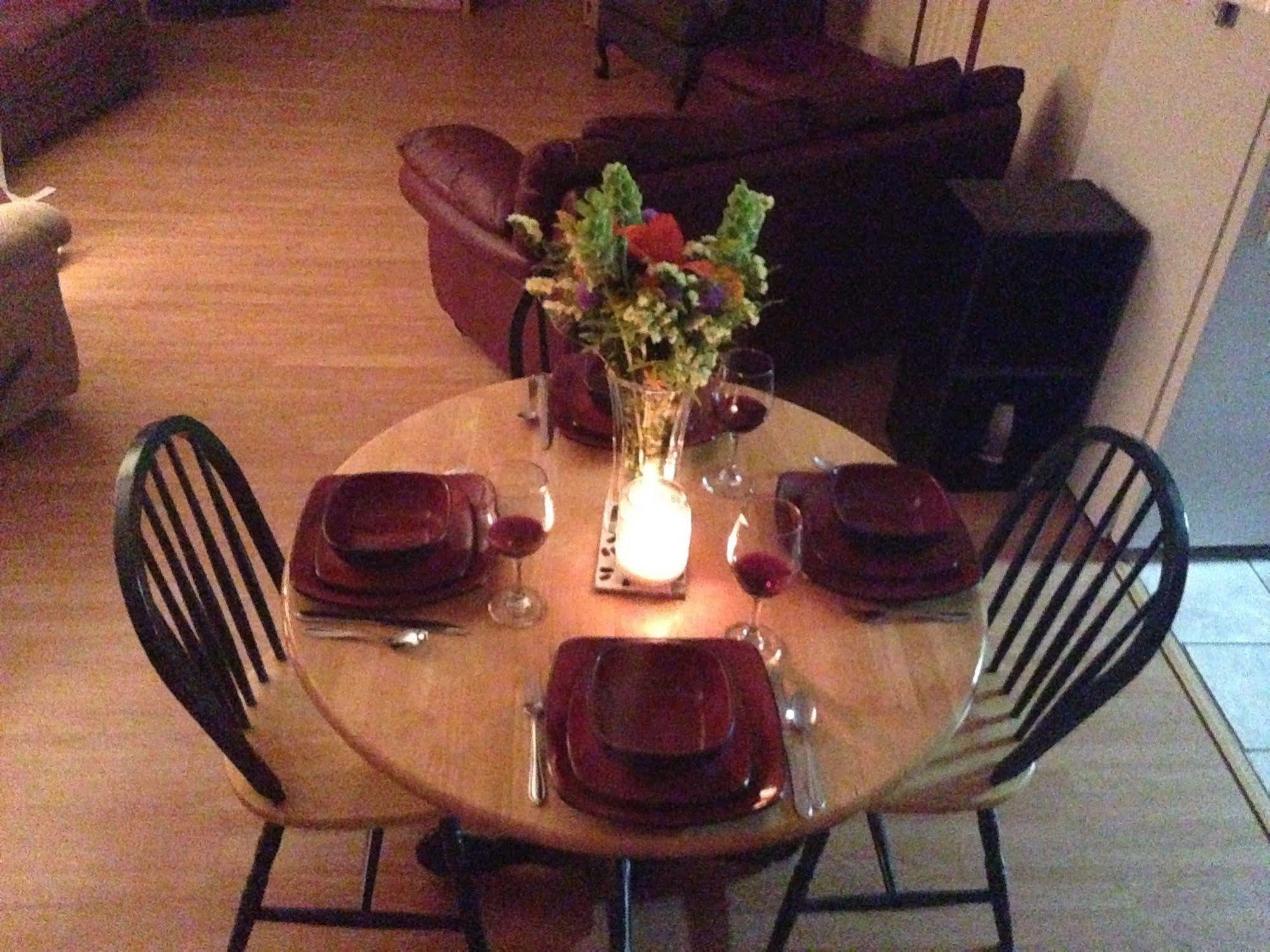 N' This On The Bay -Vacation Suite Wiarton Esterno foto