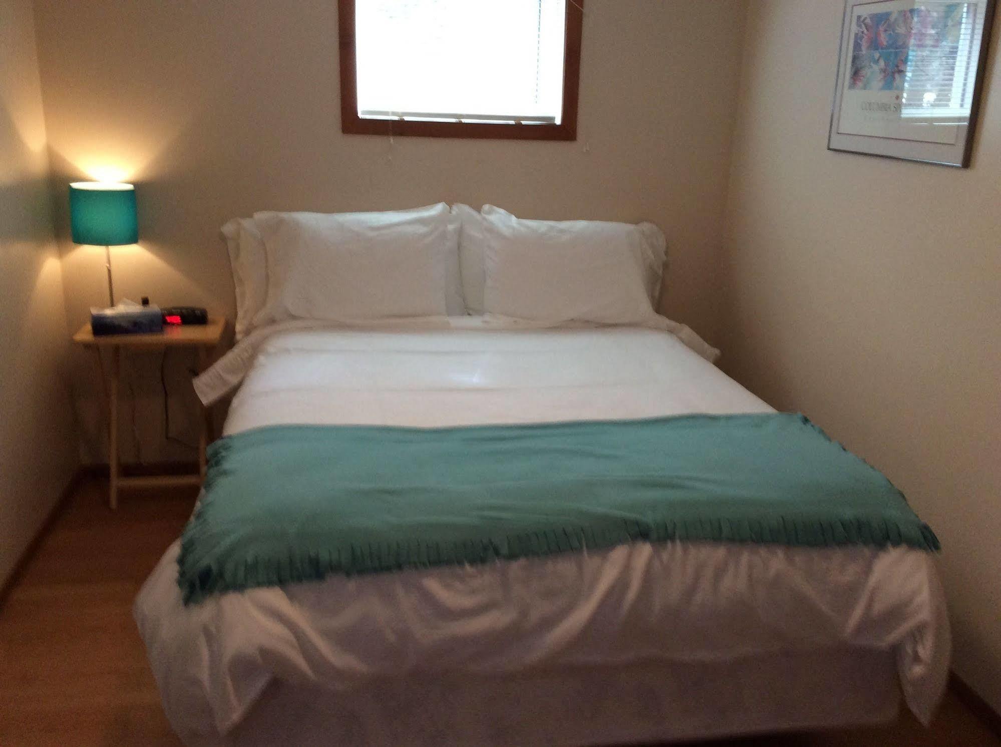 N' This On The Bay -Vacation Suite Wiarton Esterno foto