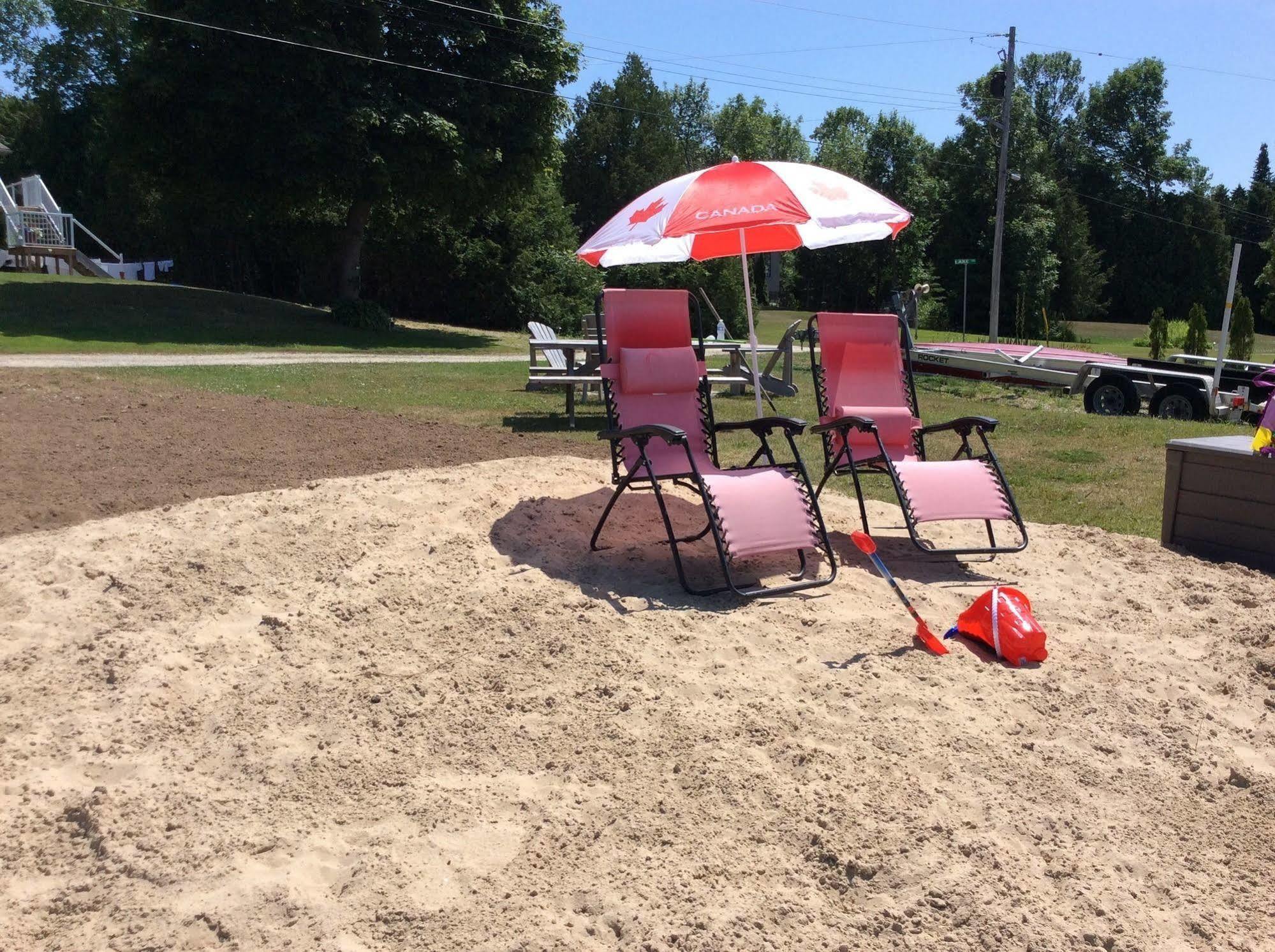 N' This On The Bay -Vacation Suite Wiarton Esterno foto