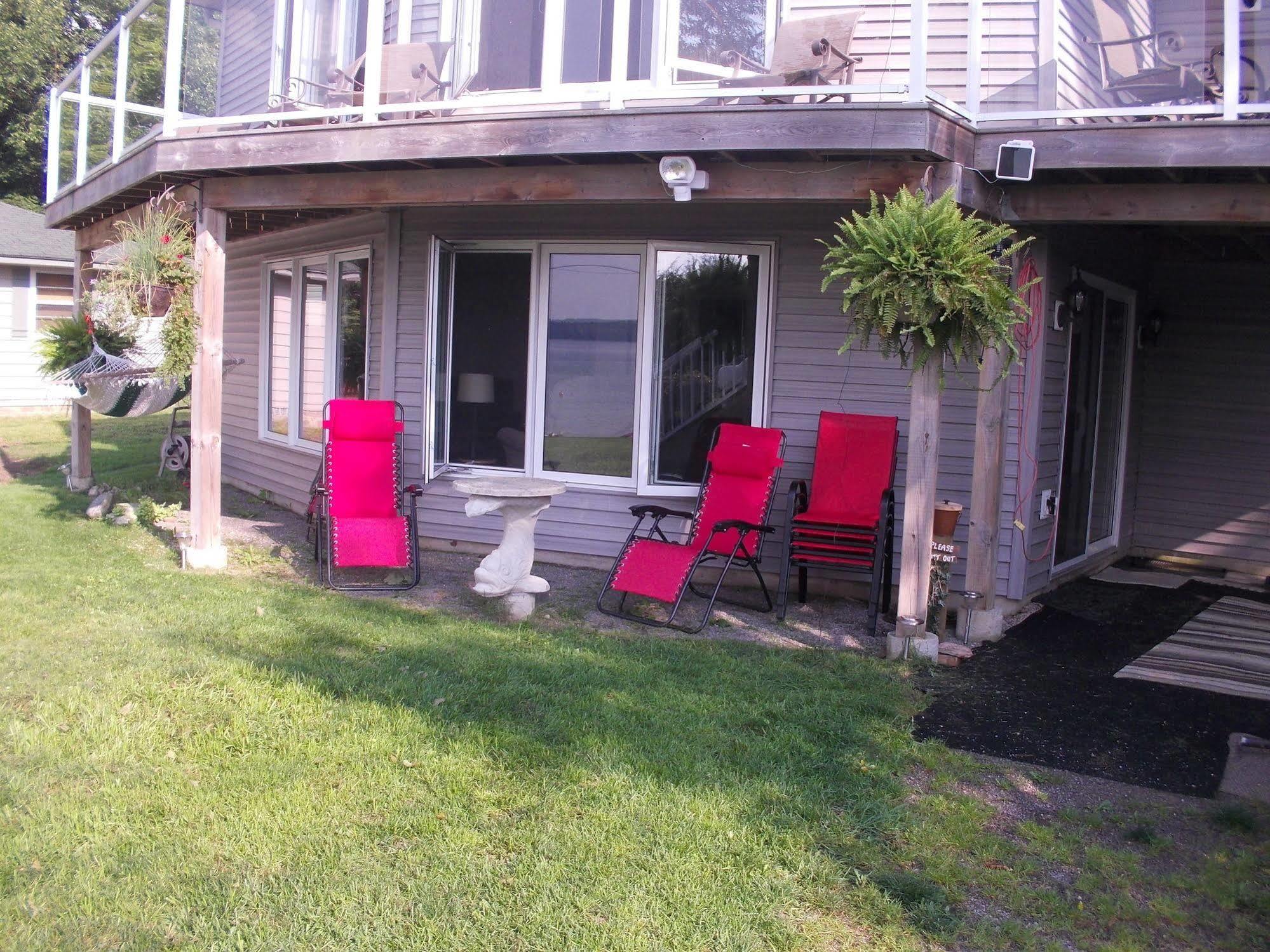 N' This On The Bay -Vacation Suite Wiarton Esterno foto
