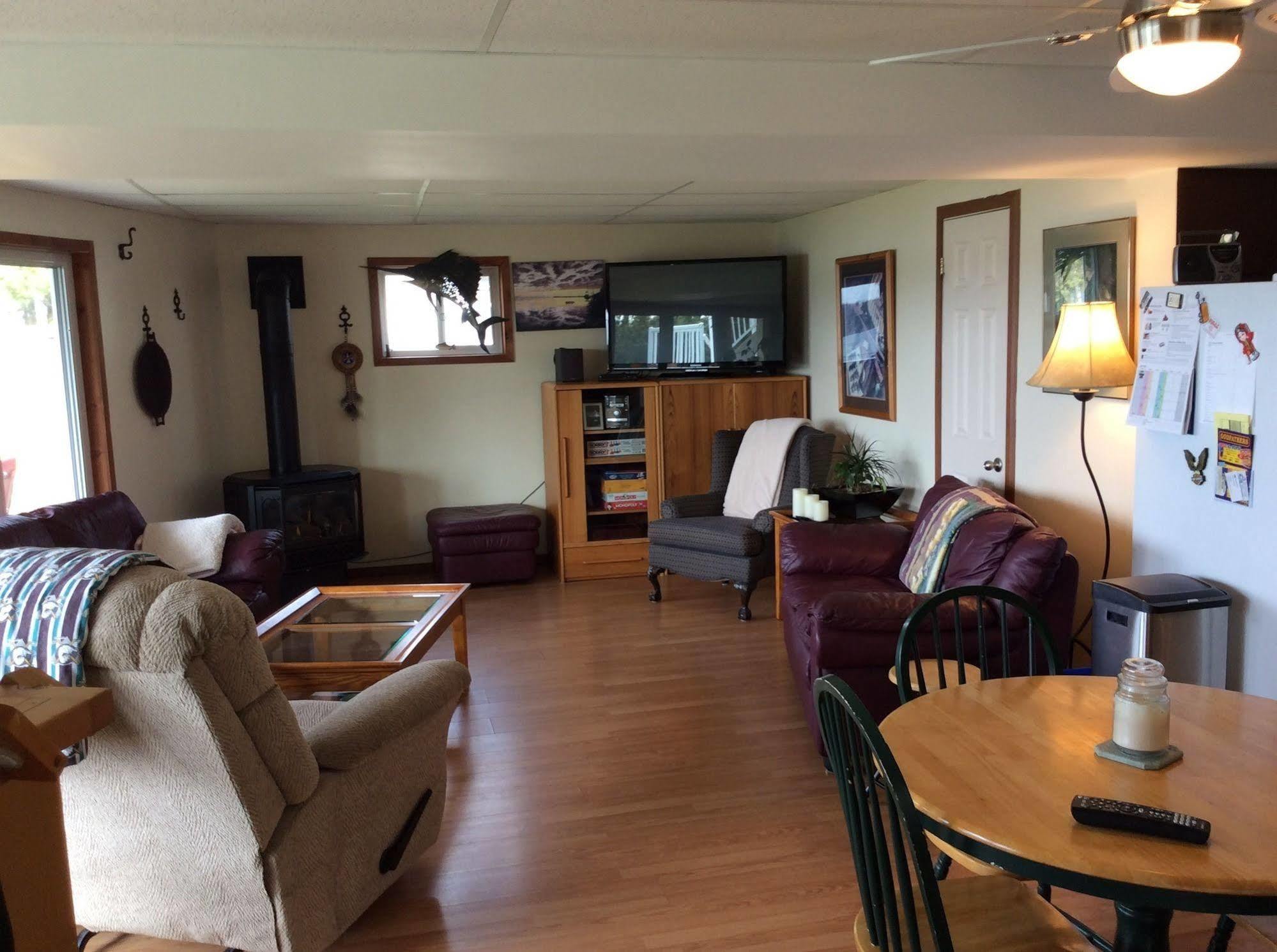 N' This On The Bay -Vacation Suite Wiarton Esterno foto